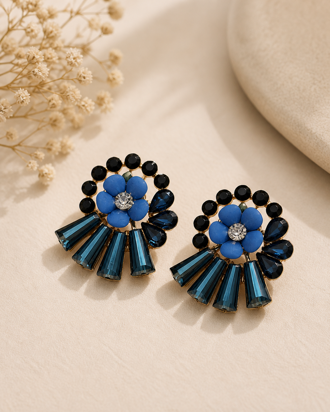 Trendy Crystal Earrings - Blue Black